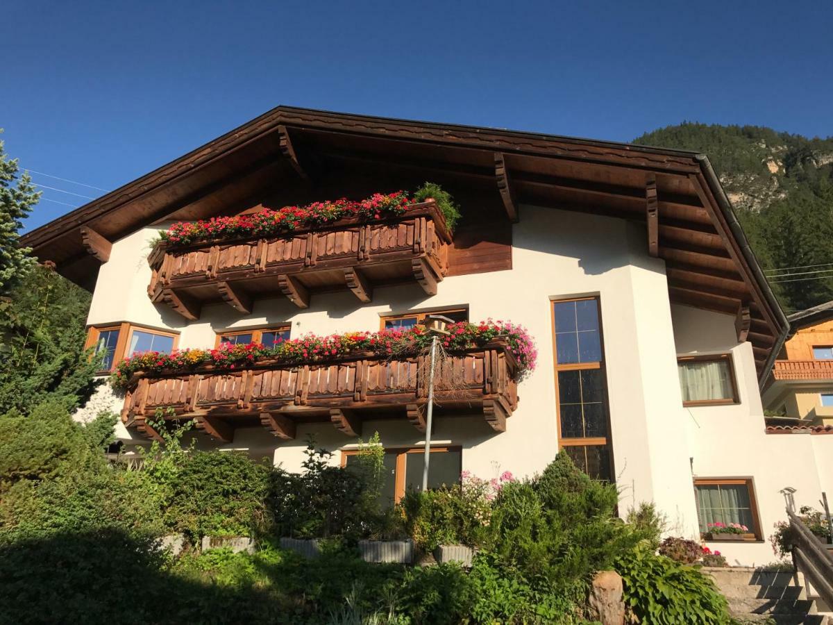 Ferienwohnung Bergler トリンス エクステリア 写真